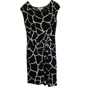 Micheal Kors Giraffe-Print Dress
Size XS